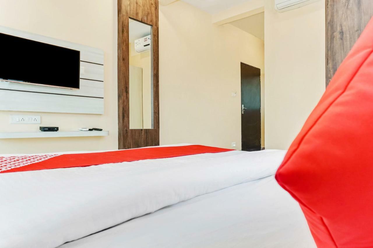 Ratnāgiri Oyo 29634 Hotel Navalai Pride מראה חיצוני תמונה